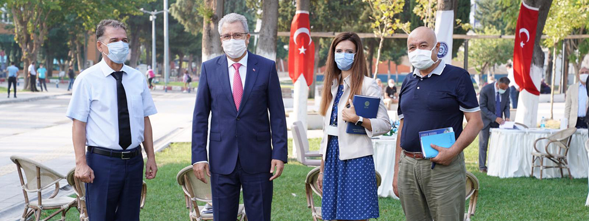 Biyoistatistik ve Tıbbi Bilişim Anabilim dalımızdaki öğretim üyelerimizle bir araya gelen Rektörümüz Prof. Dr. Necdet Budak, eğitim, öğretim ve araştırma faaliyetlerimizi değerlendirdi.